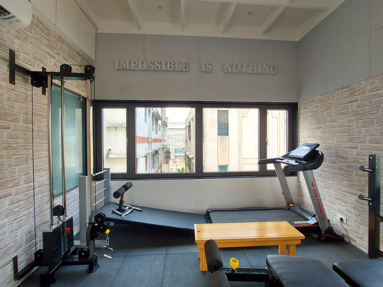 Create a comfortable gym atmosphere with Aluminium Windows. - Currasso